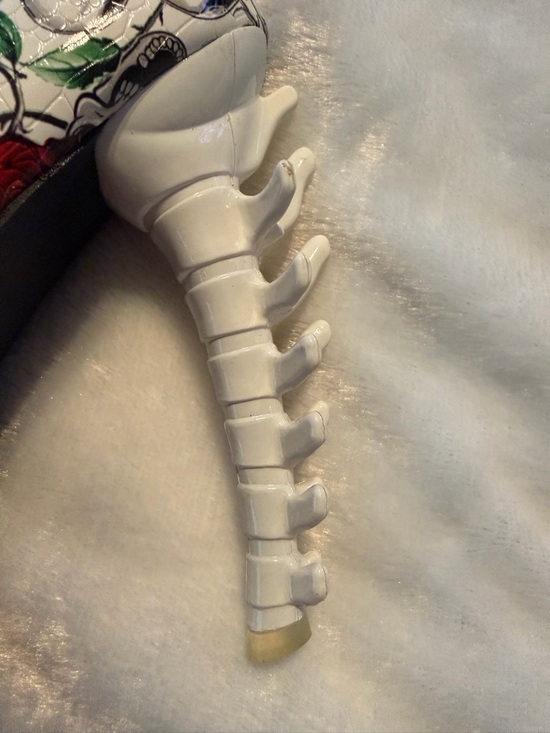 Women’s Show Story Skull & Red Rose High Heel Pump - Picture 9 of 11